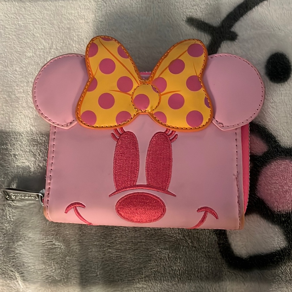 Minnie Mouse Loungefly Ghost Wallet